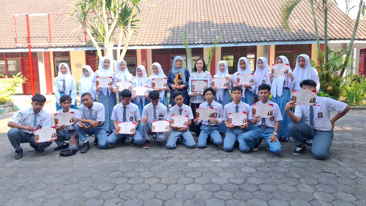 Juara 2 Drama Kolosal Kategori Seni dan Budaya
