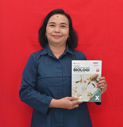 Paulina Prihatiningtyas, S.Pd